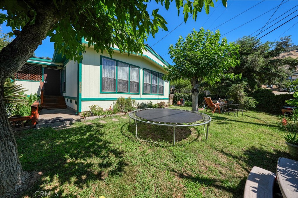 7035 Floyd Way — photo