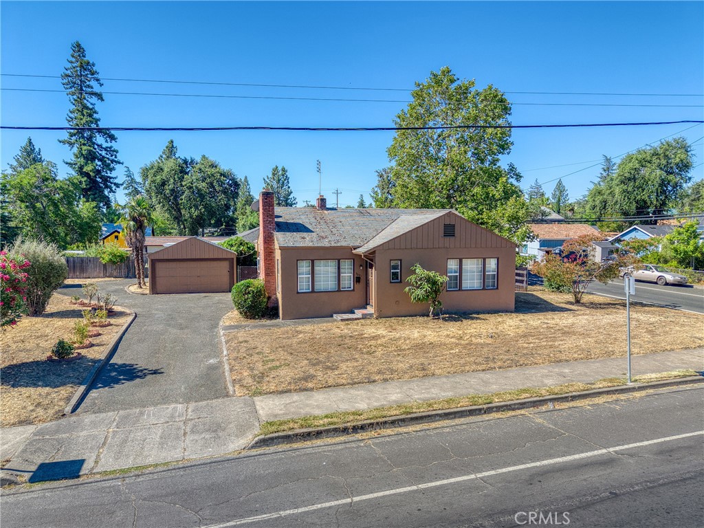 295 Clearlake Avenue — photo