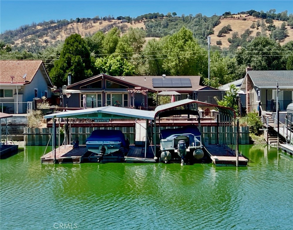 554 Keys — photo