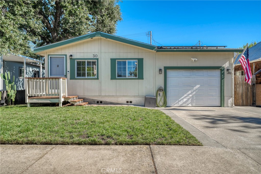 30 Helena — photo