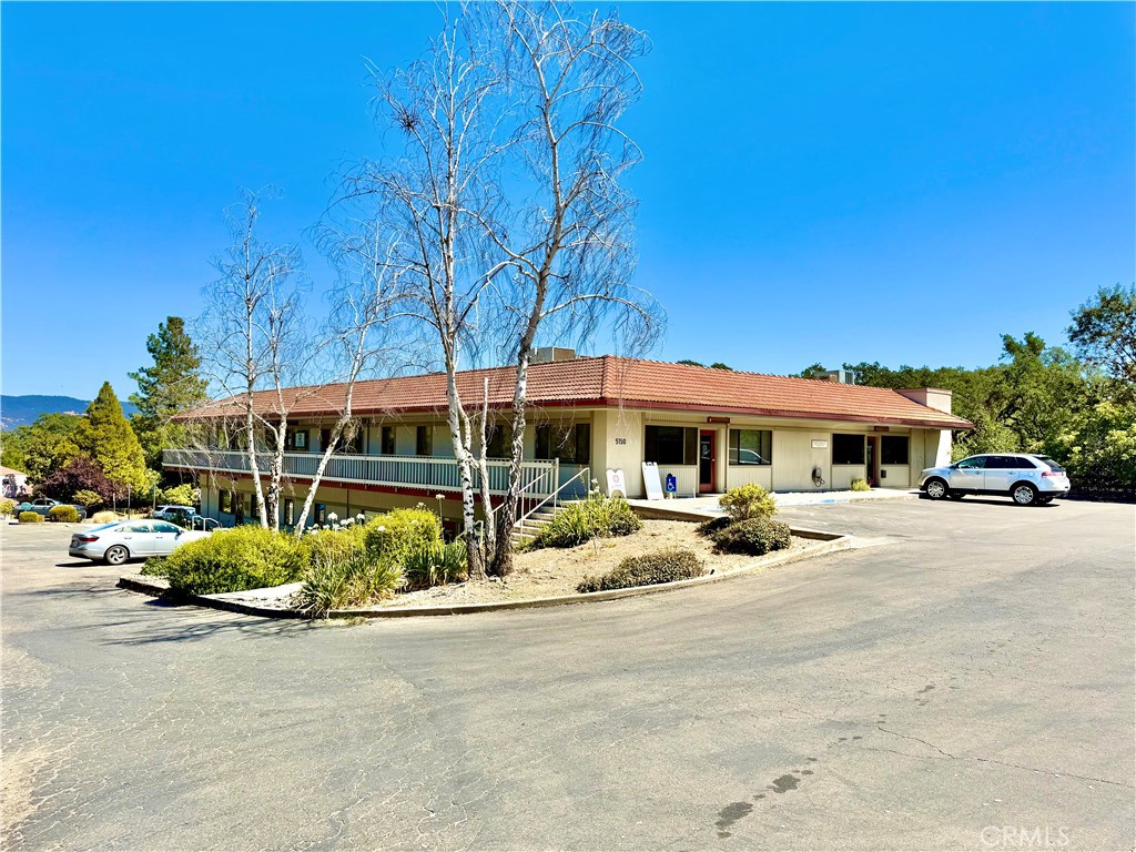 5180 Hill Road E — photo