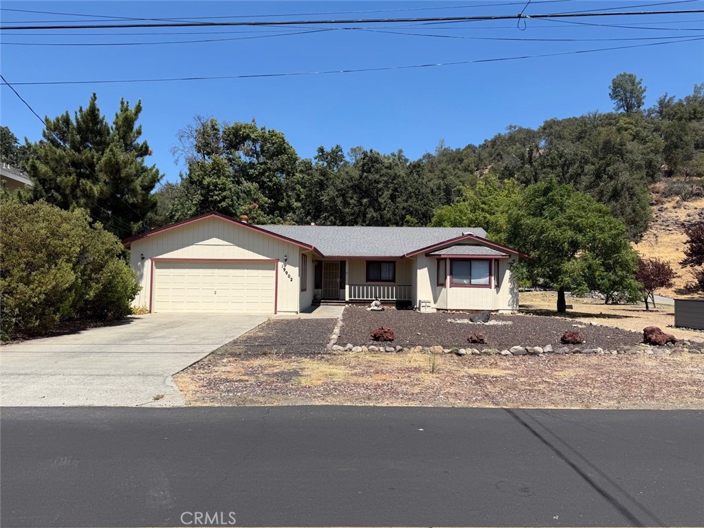 19902 Mountain N — photo