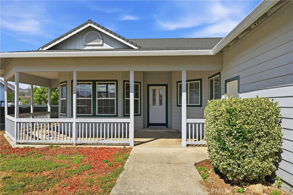 18546 Spyglass — photo
