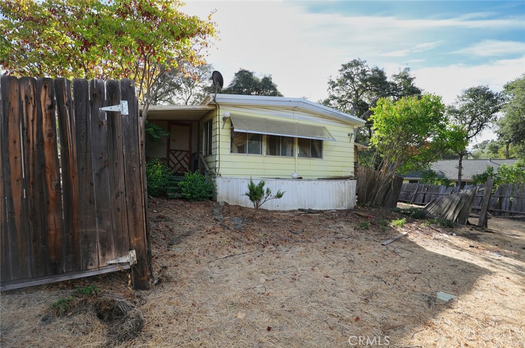 5953 James — photo