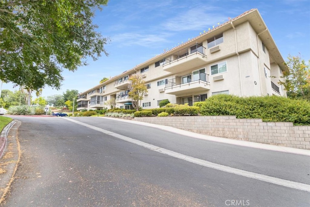 2391 Via Mariposa W 3E — photo