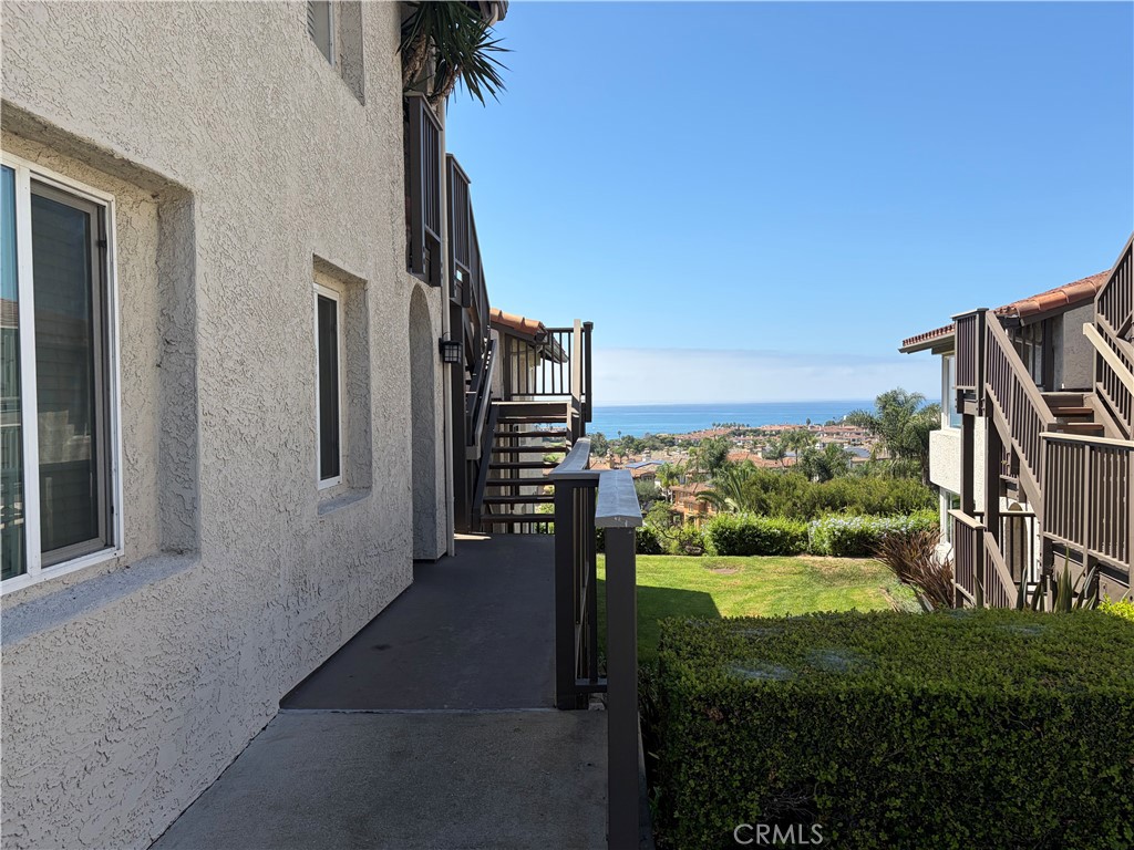 38 Corniche B — photo