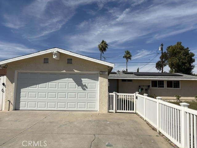 3221 E Janice — photo