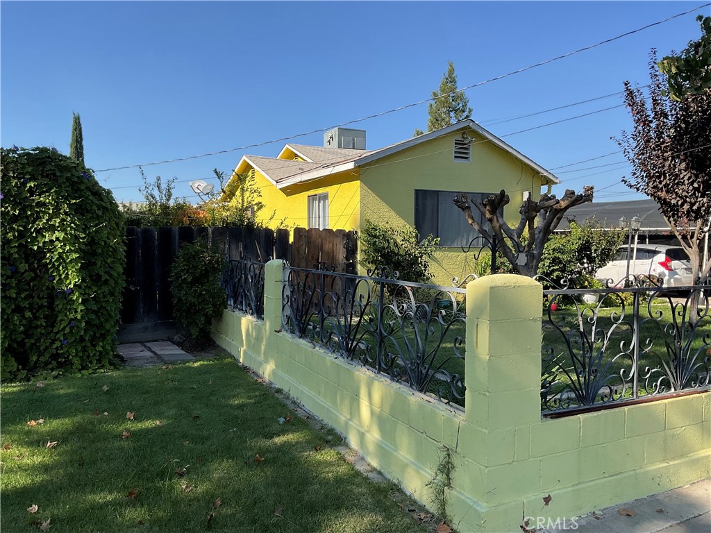 915 R Street — photo