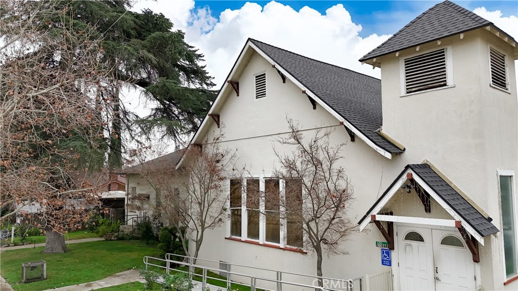 1251 Cedar — photo