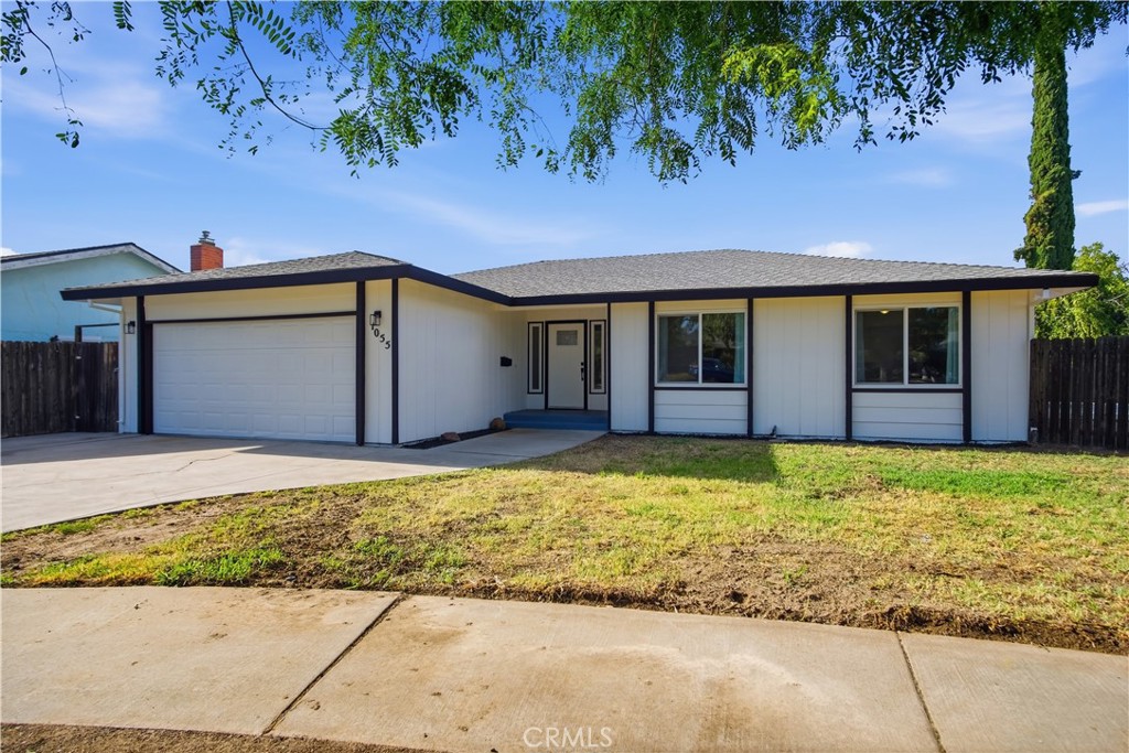 1055 Lees Court — photo