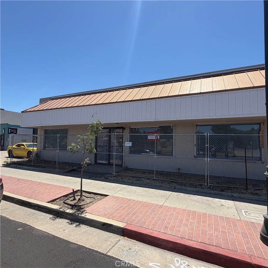 962 W Main, Merced, CA 95340 — photo 2