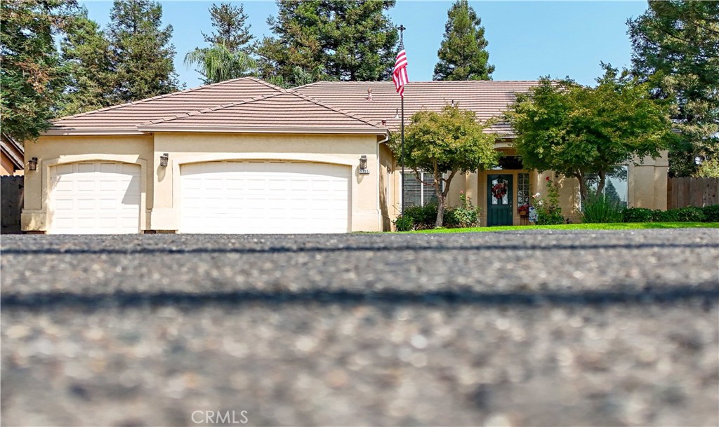 1755 E Tuolumne — photo