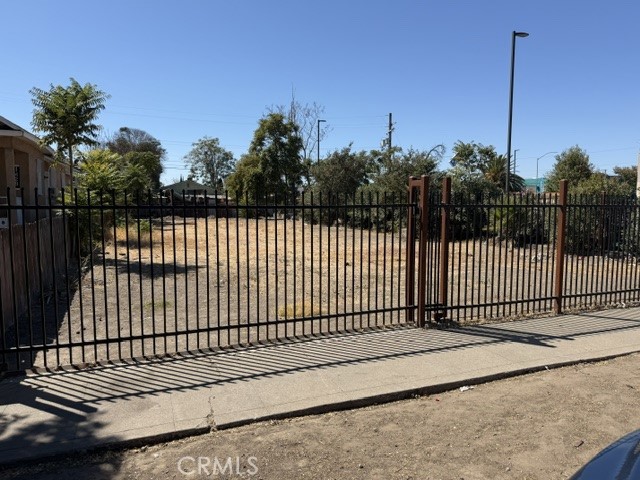 1425 S California — photo