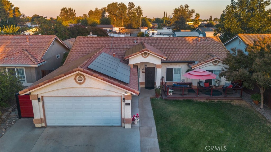 2814 Village Court — photo