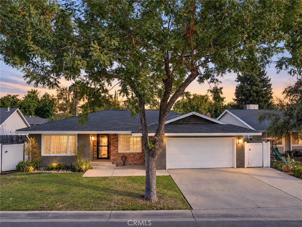 1949 Sierra Court — photo
