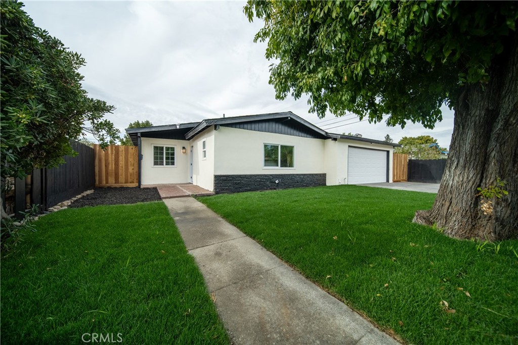 2825 Green Street — photo