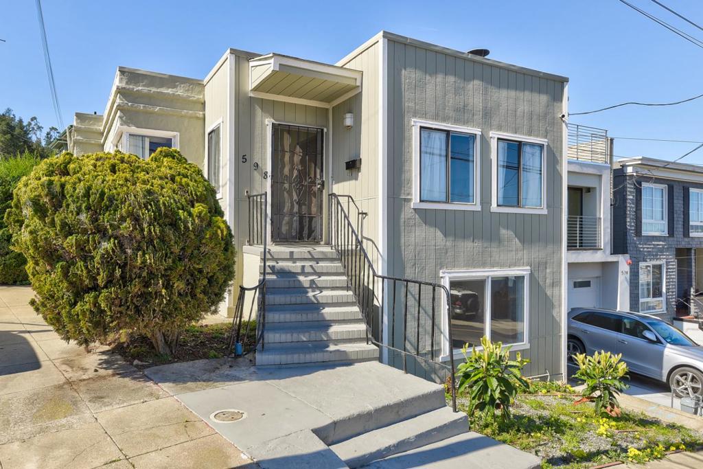 598 Crocker Avenue — photo