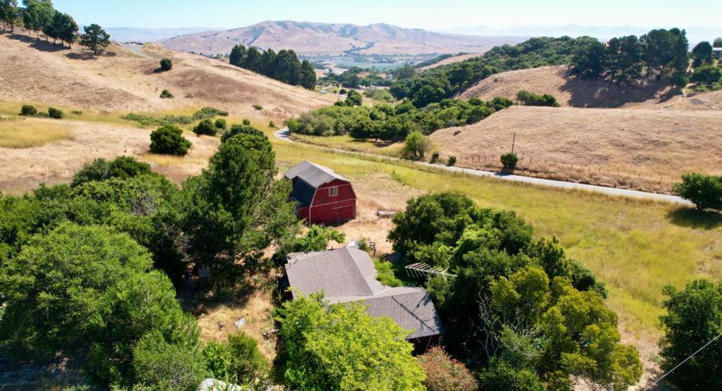 1110 Merrill Road — photo