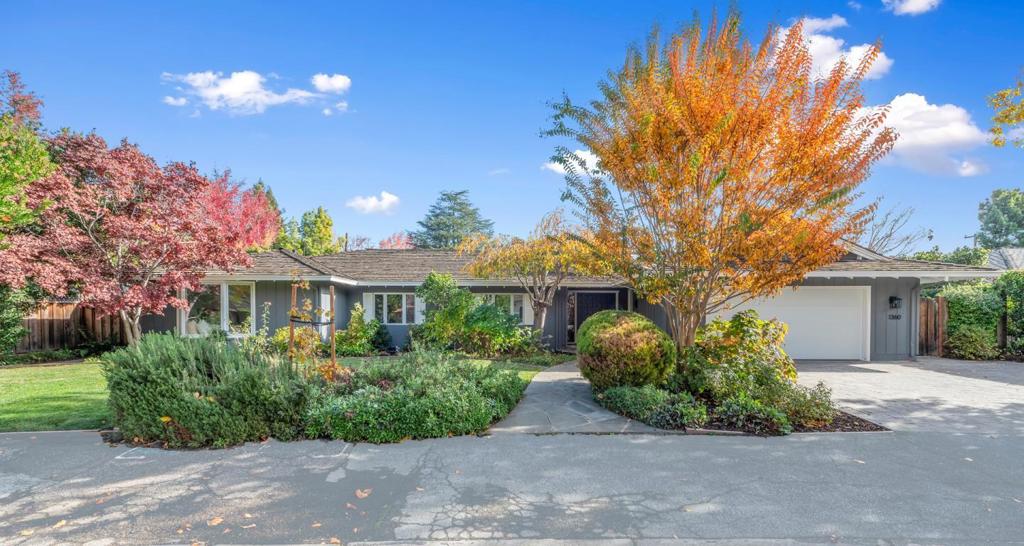 1360 Hillview Drive — photo