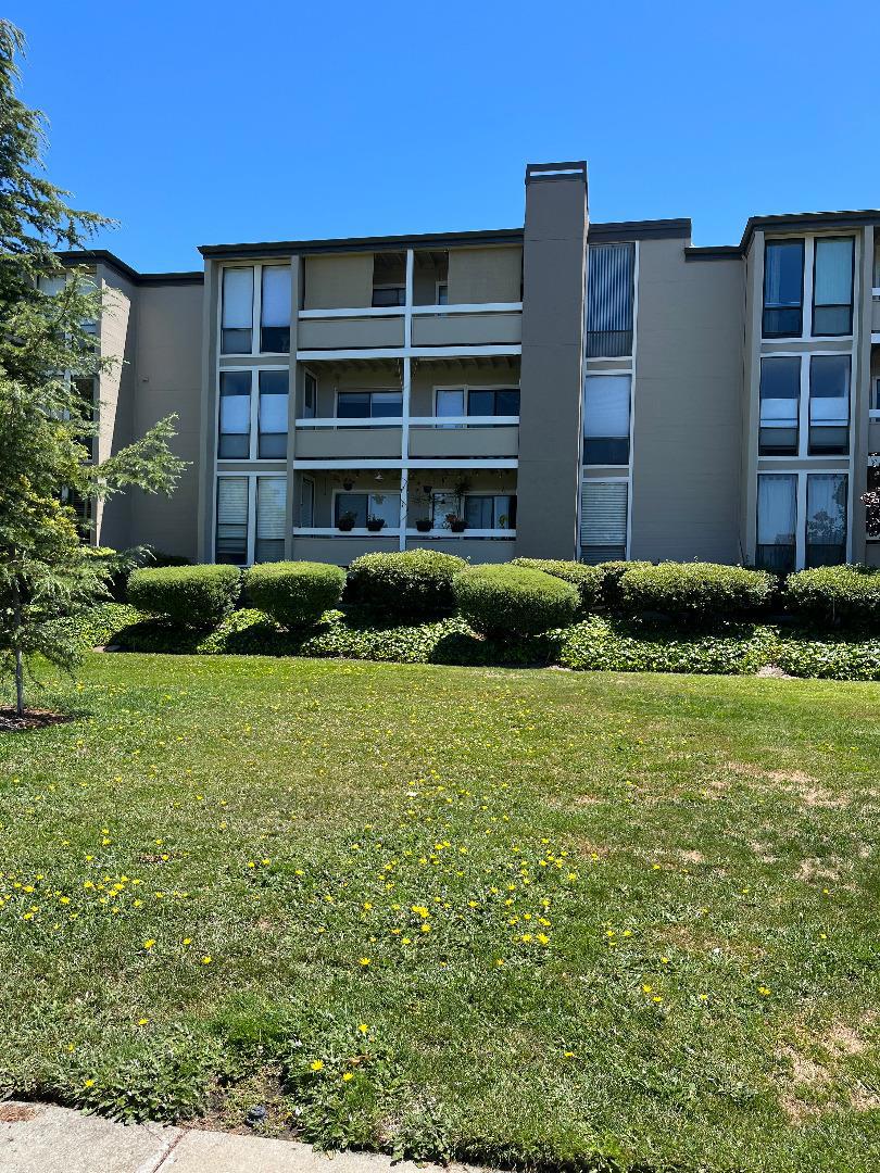 1131 Compass Lane 214 — photo