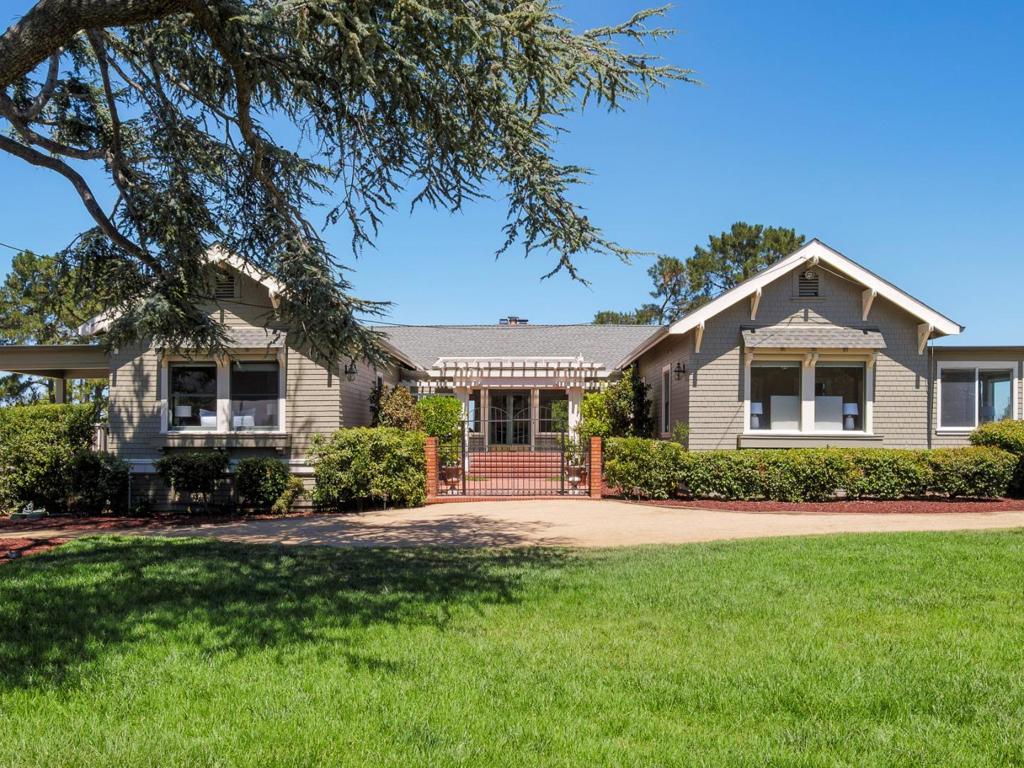 730 Mora Drive — photo