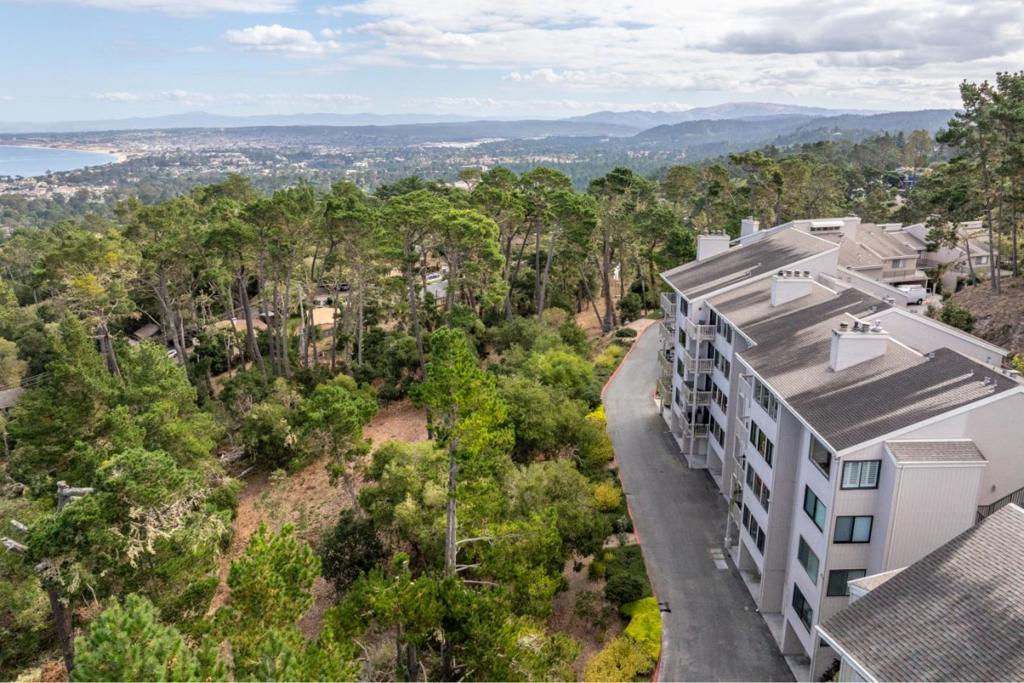 21 Shepherds Knoll Drive — photo