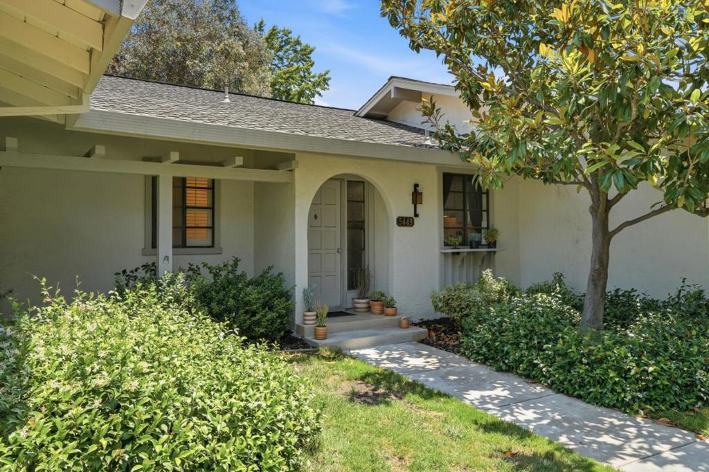 5449 Cribari Green — photo