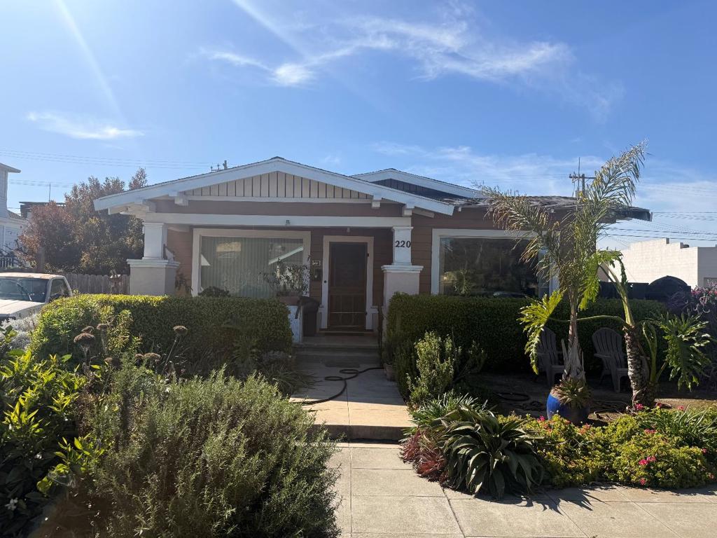 220 Pajaro Street — photo