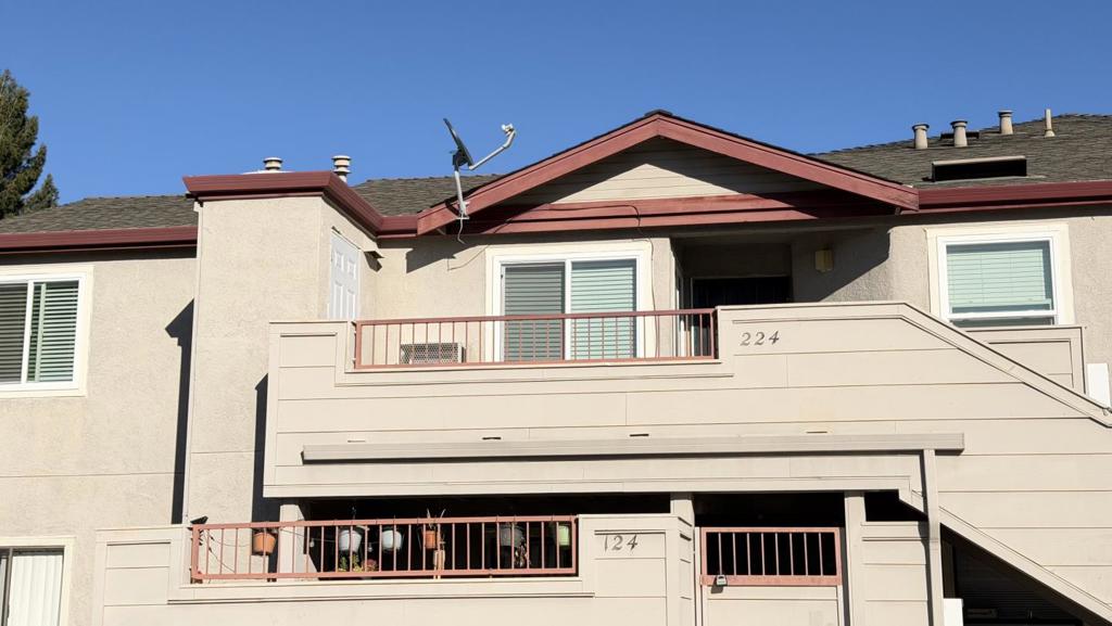 8 Lancaster Circle 224 — photo