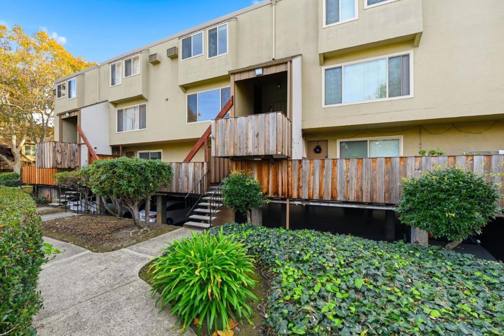460 Auburn Way 5 — photo