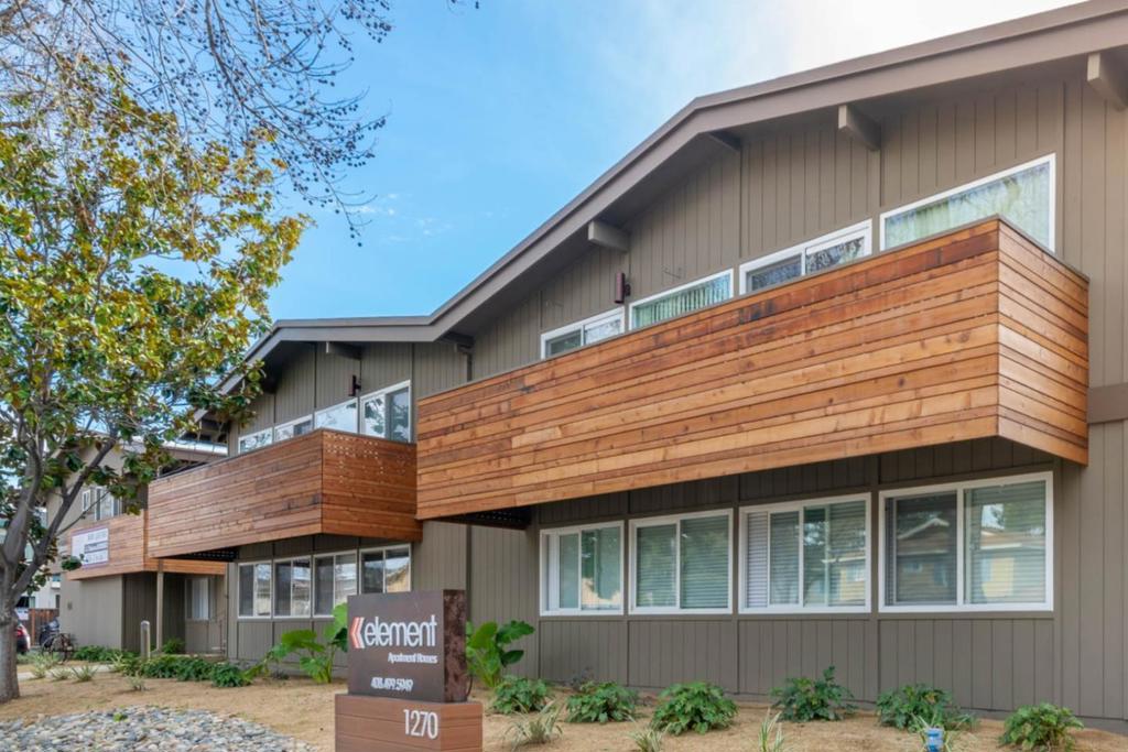 1270 Coronado Drive — photo