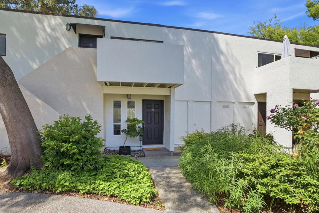 1919 Alameda De Las Pulgas 75 — photo
