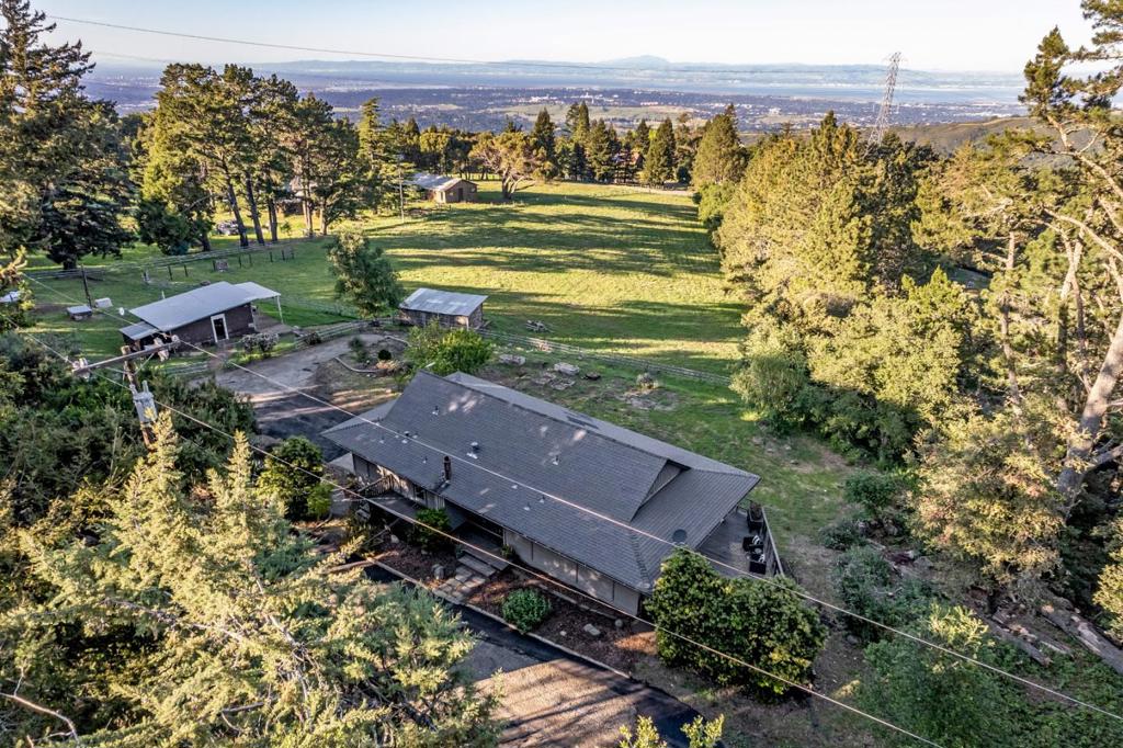20255 Skyline Boulevard — photo
