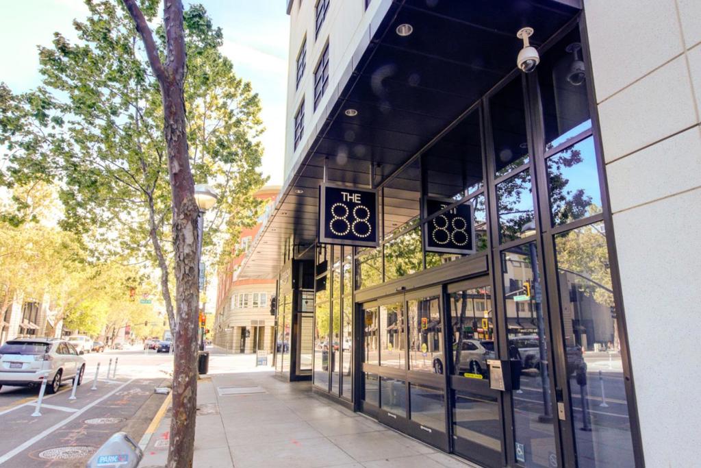 88 E San Fernando Street 704 — photo