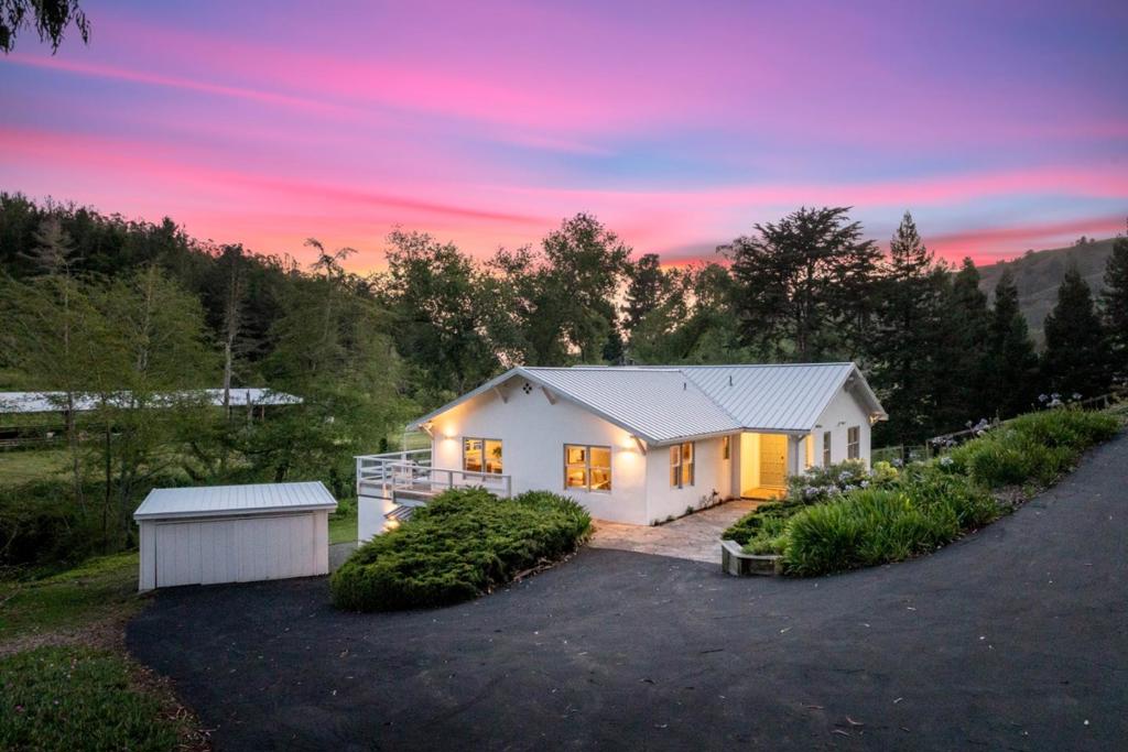 2570 Purisima Creek Road — photo