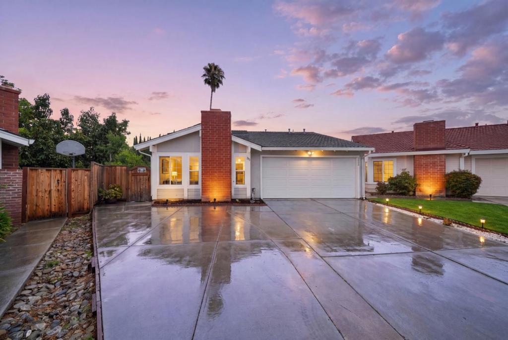 1255 Briarberry Court — photo