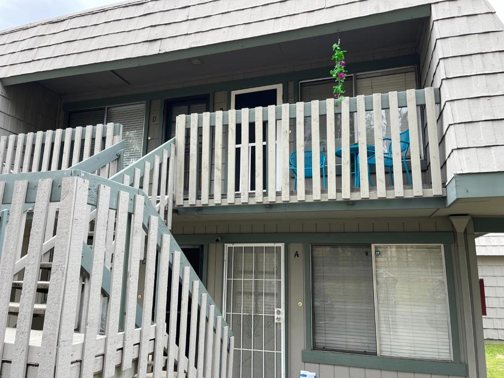 3334 Harbor Circle B — photo