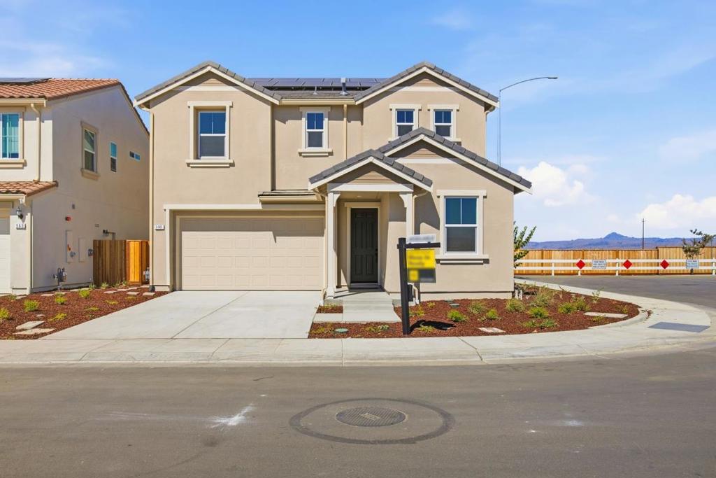 580 Tall Grass Way — photo