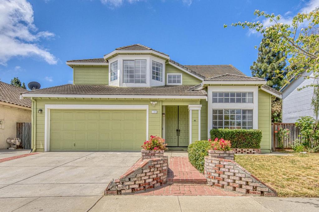 1185 Rockhaven Court — photo
