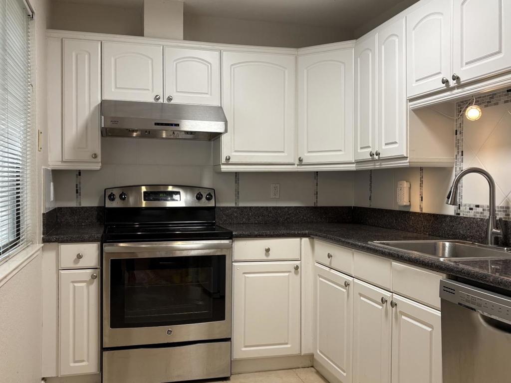 449 Alberto Way 131 — photo