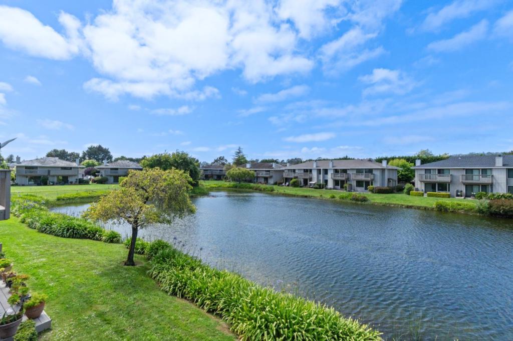3850 Rio Road 42 — photo