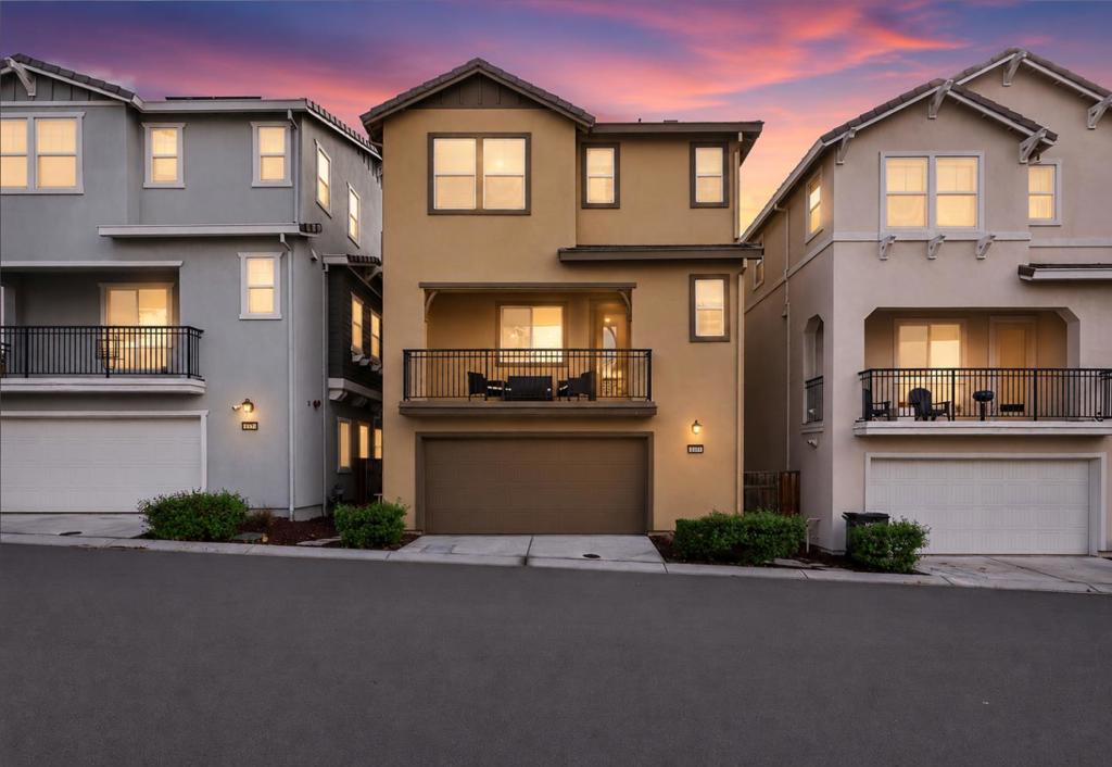 1303 Antonella Place — photo