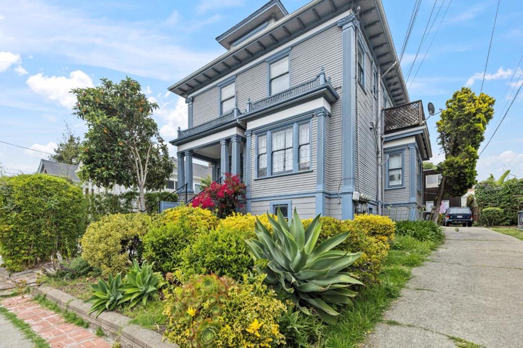 26392645 Fulton Street — photo