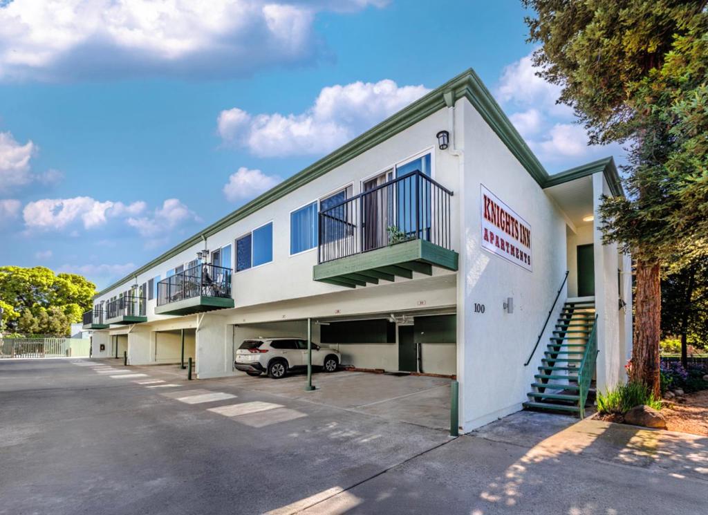 100106 N Bayshore Boulevard — photo