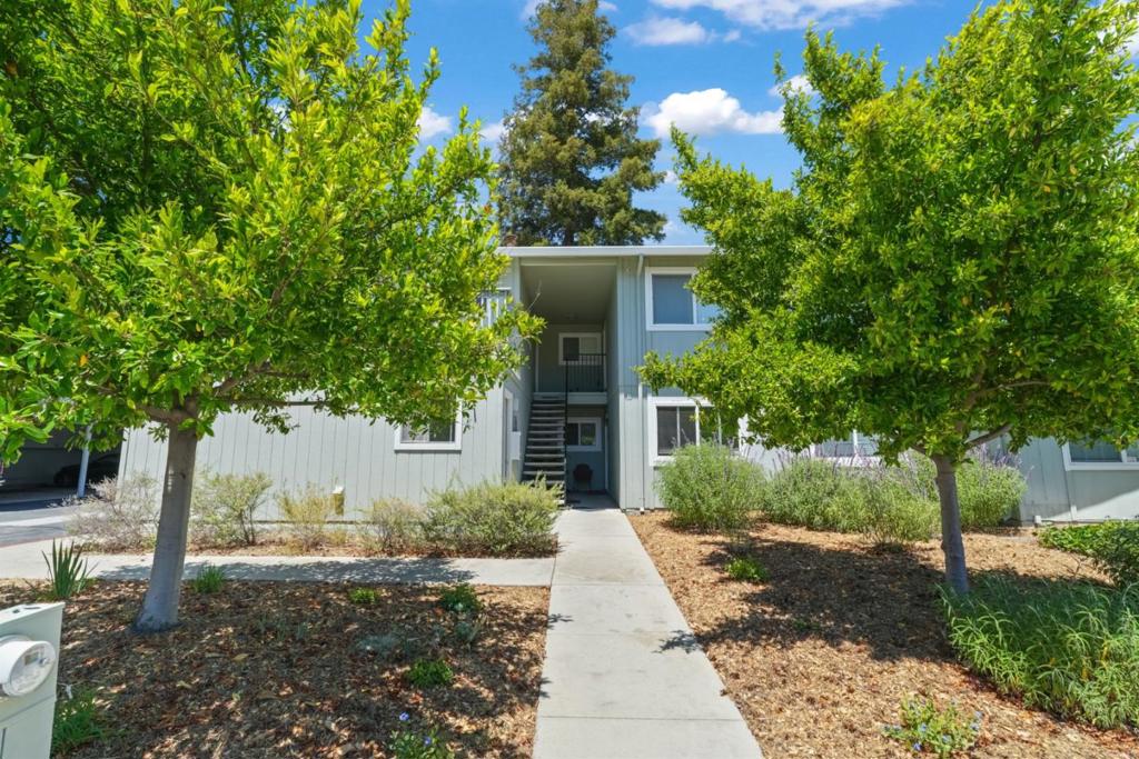 1083 Reed Avenue D — photo