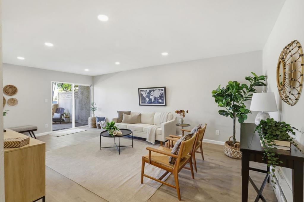7150 Rainbow Drive 3 — photo