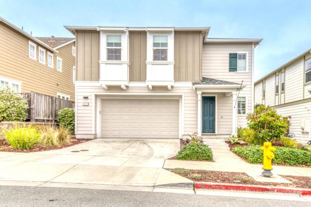 2717 Parkview Way — photo