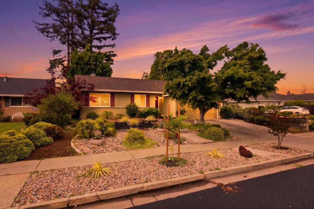 5267 Woodstock Way — photo
