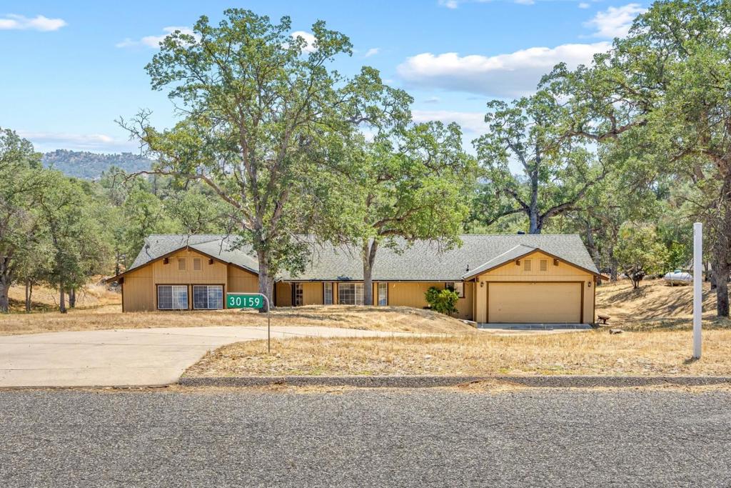 30159 Horseshoe Drive — photo