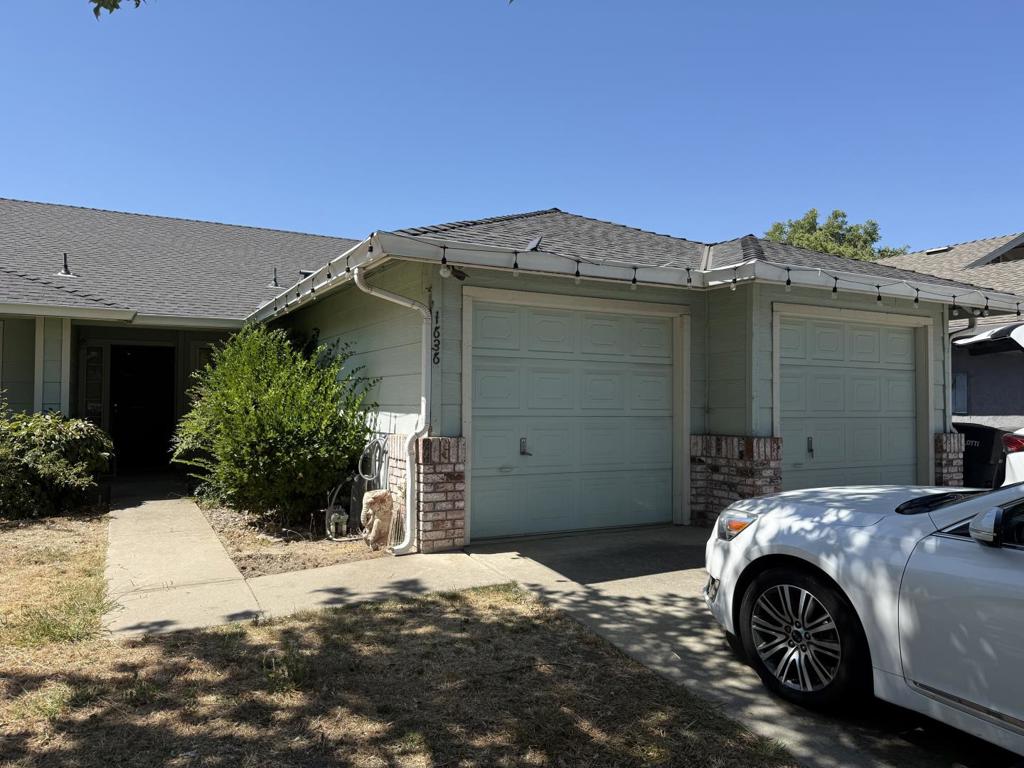 1636 Cavern Way — photo
